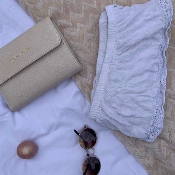 Off the shoulder top - Picture 3 of 4